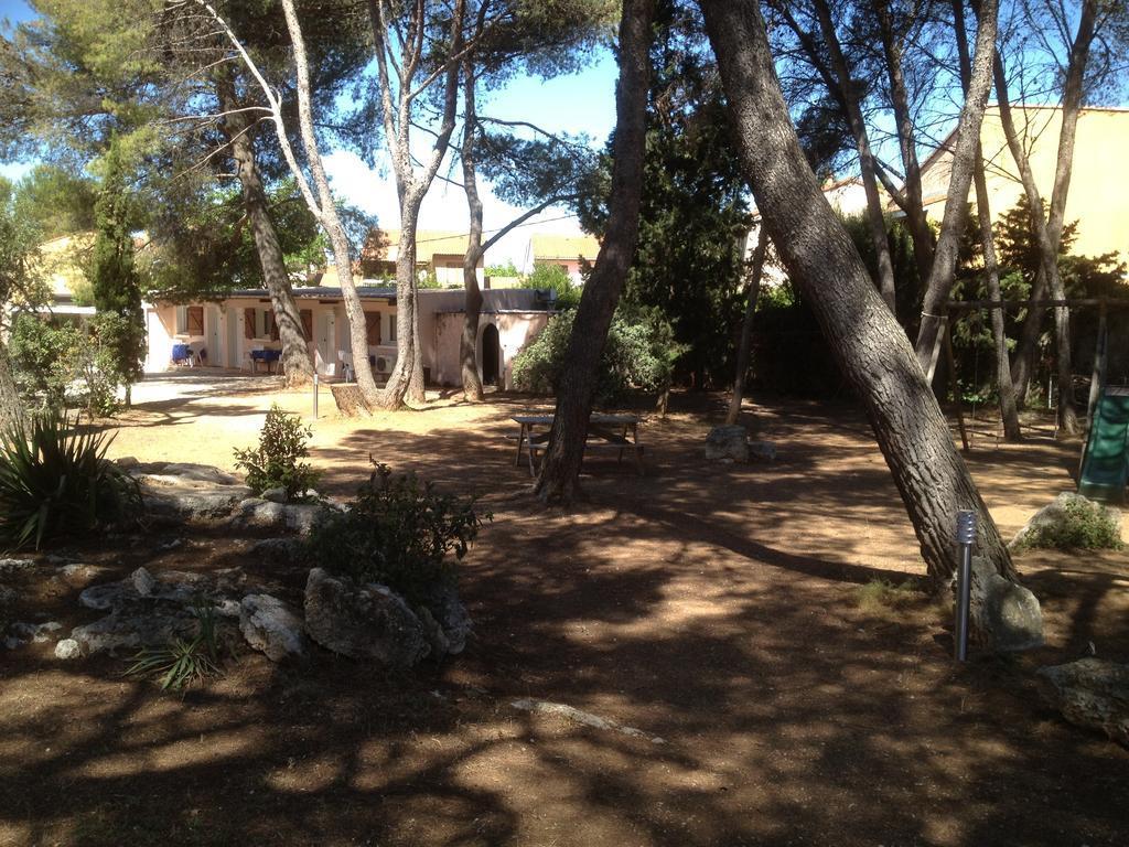 Cit'Hotel Le Mirage Istres Bagian luar foto