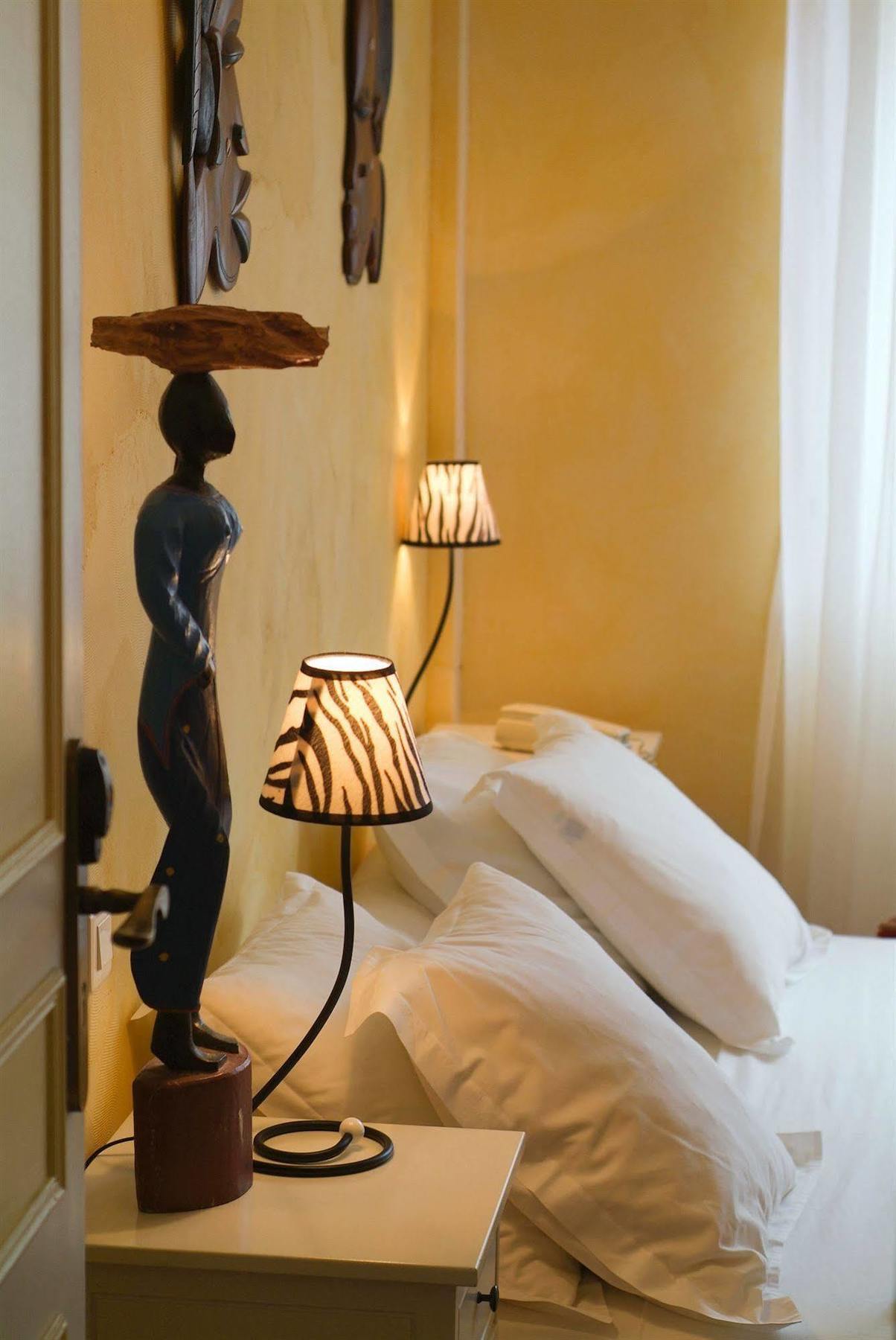 Cit'Hotel Le Mirage Istres Bagian luar foto